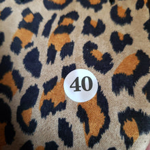 Load image into Gallery viewer, Leopard Print Thong Flip Flops
