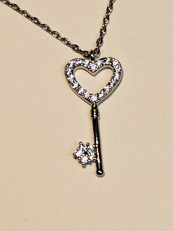 White Gold Heart Key Pendant - CZ