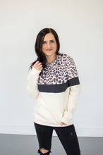 Load image into Gallery viewer, Leopard Crew Neck
